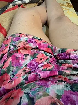 Snapshot of heena13 chatting on 14, 11, 2025 heena13 online show from 14, 11, 2025