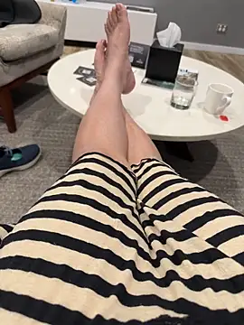 Snapshot of heena13 chatting on 13, 4, 2026 heena13 online show from 13, 4, 2026