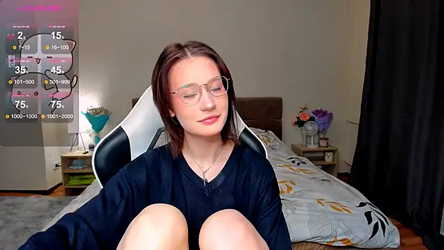 Snapshot of DearLia chatting on 13, 2, 2025 DearLia online show from 13, 2, 2025