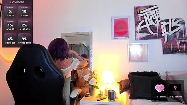 AnnieHuntters online show from 5, 12, 2024