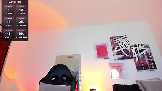 AnnieHuntters online show from 19, 12, 2024