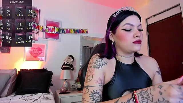 AnnieHuntters online show from 27, 12, 2024