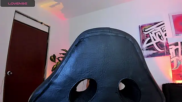 AnnieHuntters online show from 19, 1, 2025