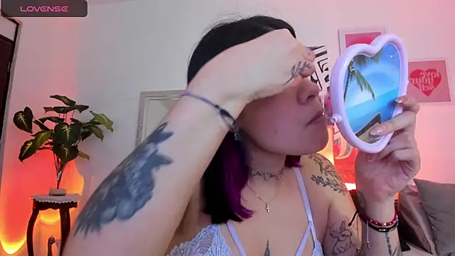 AnnieHuntters online show from 7, 2, 2025