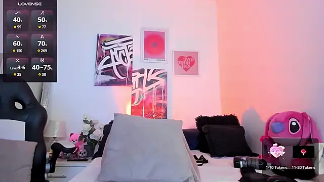 AnnieHuntters online show from 12, 2, 2025