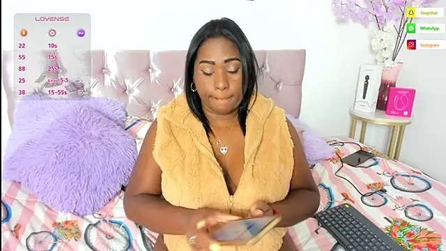 Snapshot of alanavega11 chatting on 23, 4, 2026 alanavega11 online show from 23, 4, 2026