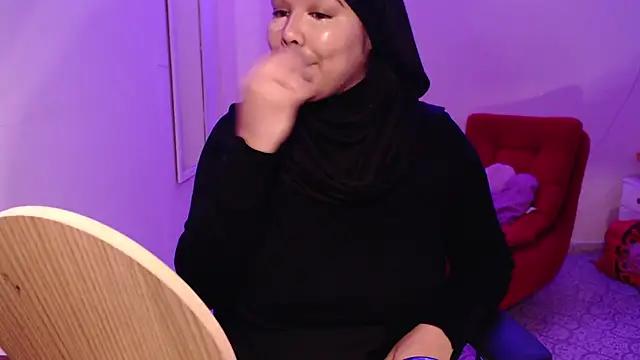 Snapshot of VenussTits97 chatting on 4, 2, 2026 VenussTits97 online show from 4, 2, 2026