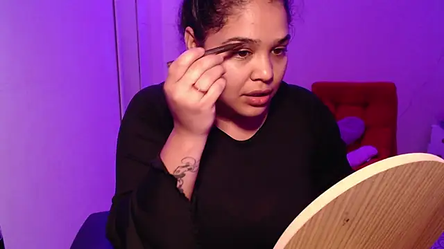 Snapshot of VenussTits97 chatting on 2, 3, 2026 VenussTits97 online show from 2, 3, 2026