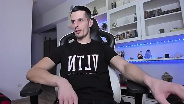 ToddClaytonn online show from 6, 1, 2025