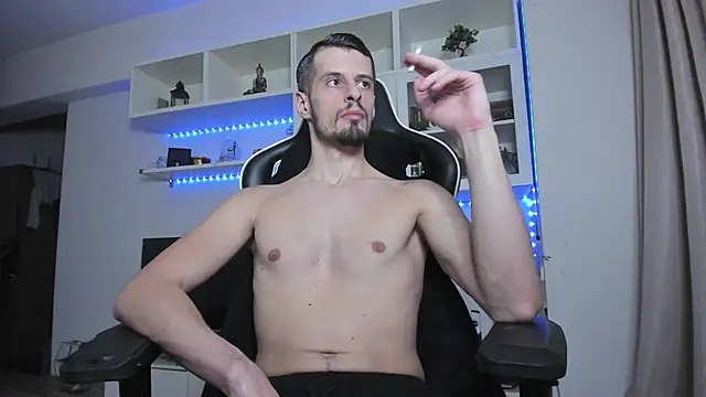 Snapshot of ToddClaytonn chatting on 21, 12, 2025 ToddClaytonn online show from 21, 12, 2025