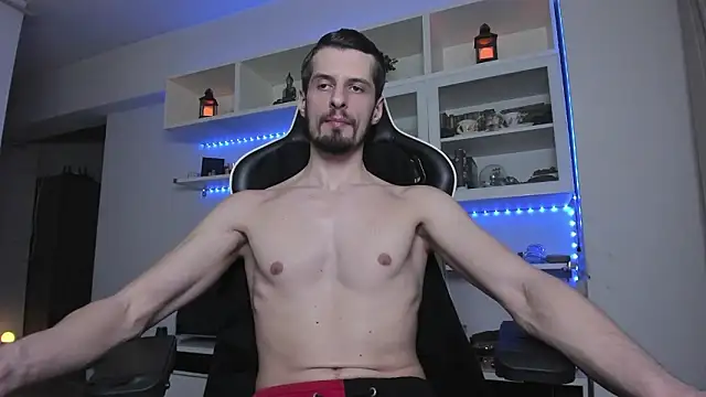 Snapshot of ToddClaytonn chatting on 4, 2, 2026 ToddClaytonn online show from 4, 2, 2026