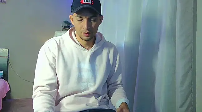 Snapshot of Jeff_Kent2 chatting on 25, 1, 2025 Jeff Kent2 online show from 25, 1, 2025