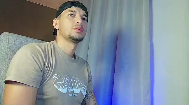 Snapshot of Jeff_Kent2 chatting on 4, 2, 2025 Jeff Kent2 online show from 4, 2, 2025