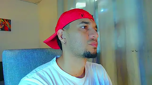 Snapshot of Jeff_Kent2 chatting on 5, 12, 2025 Jeff Kent2 online show from 5, 12, 2025