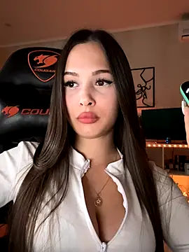 Snapshot of EricaWalls chatting on 10, 9, 2025 EricaWalls online show from 10, 9, 2025