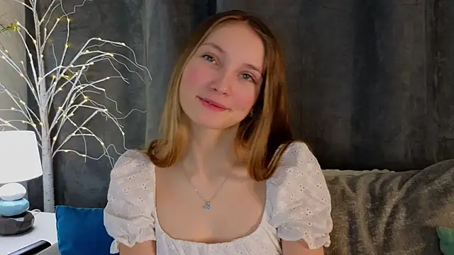 Snapshot of MonaEldon chatting on 14, 12, 2024 MonaEldon online show from 14, 12, 2024