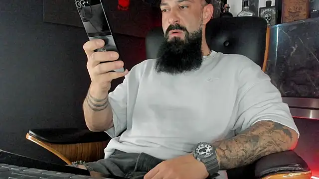 Snapshot of axxelrich_ chatting on 28, 9, 2025 axxelrich  online show from 28, 9, 2025