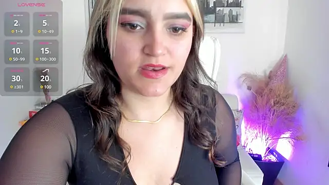 Snapshot of katy_giil chatting on 11, 3, 2025 katy giil online show from 11, 3, 2025