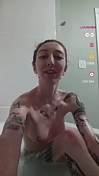 lovelylucyy online show from 15, 12, 2024