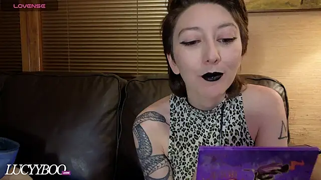 lovelylucyy online show from 8, 1, 2026