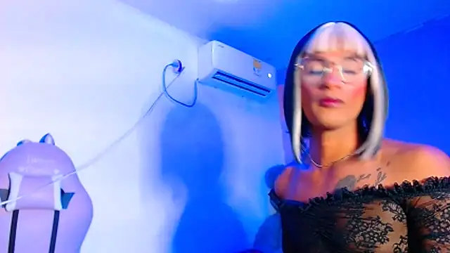 Snapshot of vanessa_nauthygirls chatting on 2, 3, 2026 vanessa nauthygirls online show from 2, 3, 2026