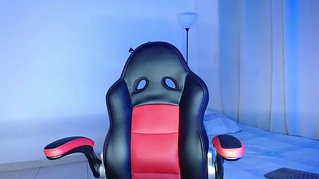 Snapshot of lous_g chatting on 6, 12, 2024 lous g online show from 6, 12, 2024