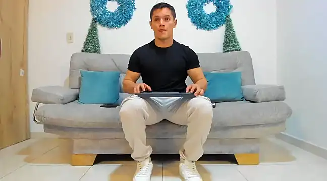 julian wallace online show from 4, 1, 2025