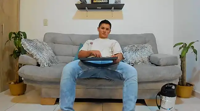 julian wallace online show from 21, 1, 2025