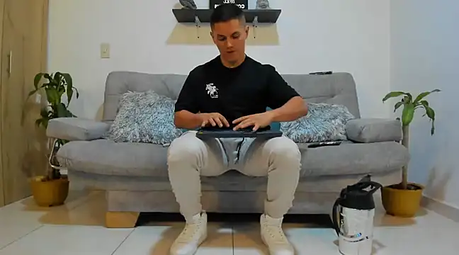 julian wallace online show from 25, 1, 2025