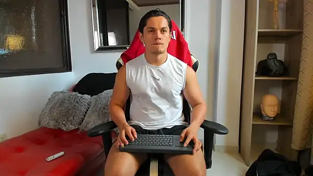 julian wallace online show from 17, 4, 2026