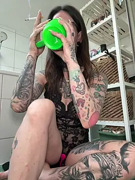 Snapshot of BrownieyQueen chatting on 7, 3, 2026 BrownieyQueen online show from 7, 3, 2026