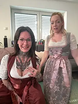 Snapshot of BrownieyQueen chatting on 8, 3, 2026 BrownieyQueen online show from 8, 3, 2026