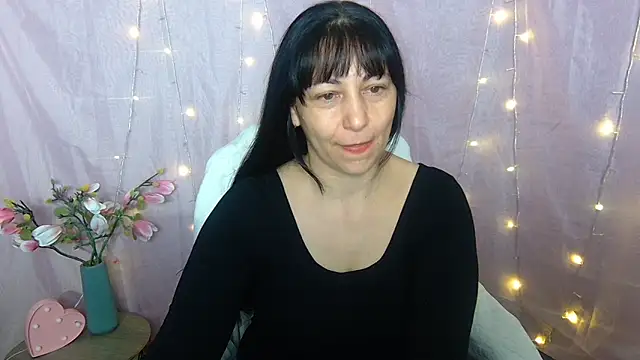 Snapshot of LiluGrants chatting on 19, 3, 2026 LiluGrants online show from 19, 3, 2026