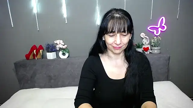 Snapshot of LiluGrants chatting on 14, 4, 2026 LiluGrants online show from 14, 4, 2026