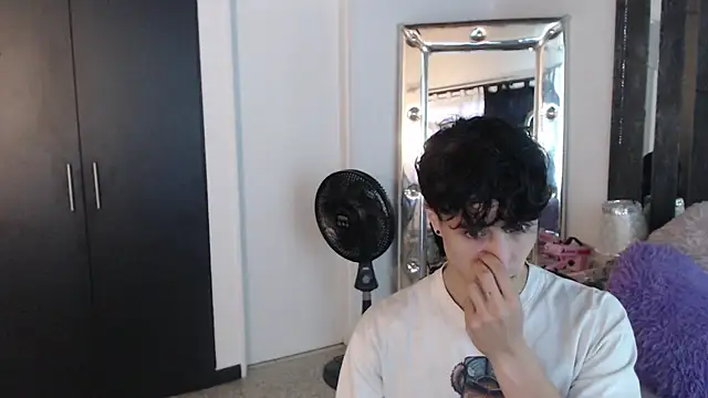 Snapshot of gojo_satoru_18 chatting on 11, 3, 2025 gojo satoru 18 online show from 11, 3, 2025