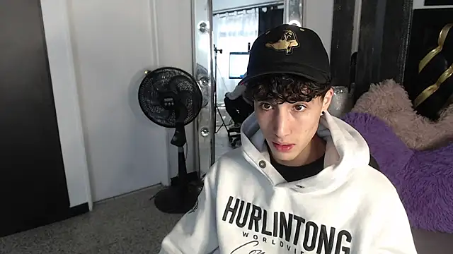 Snapshot of gojo_satoru_18 chatting on 12, 3, 2025 gojo satoru 18 online show from 12, 3, 2025