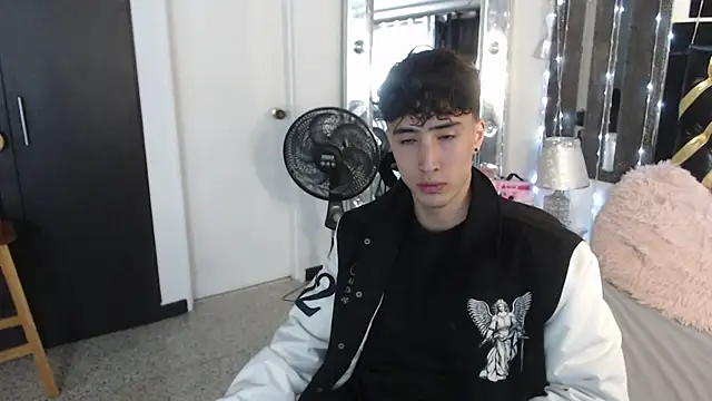 Snapshot of gojo_satoru_18 chatting on 17, 3, 2025 gojo satoru 18 online show from 17, 3, 2025