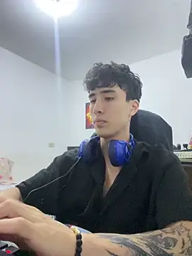 Snapshot of gojo_satoru_18 chatting on 4, 2, 2026 gojo satoru 18 online show from 4, 2, 2026