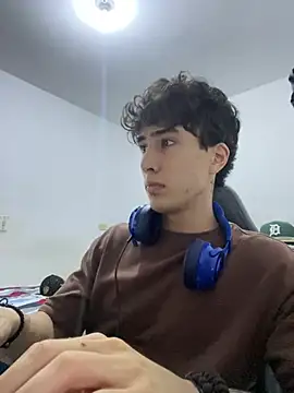 Snapshot of gojo_satoru_18 chatting on 6, 4, 2026 gojo satoru 18 online show from 6, 4, 2026