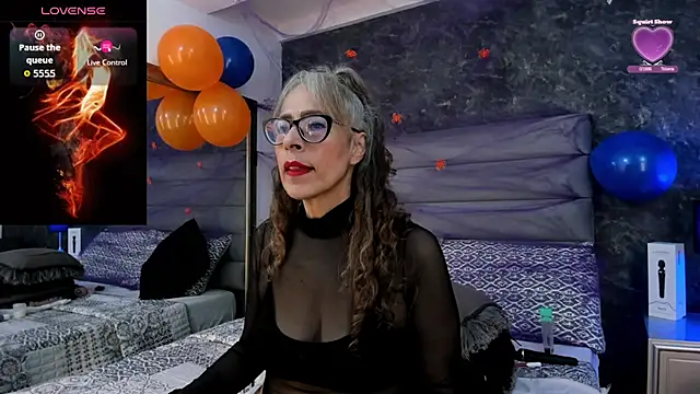 Snapshot of Bella_Evans_ chatting on 29, 10, 2025 Bella Evans online show from 29, 10, 2025