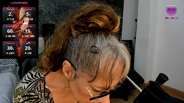 Snapshot of Bella_Evans_ chatting on 15, 11, 2025 Bella Evans online show from 15, 11, 2025