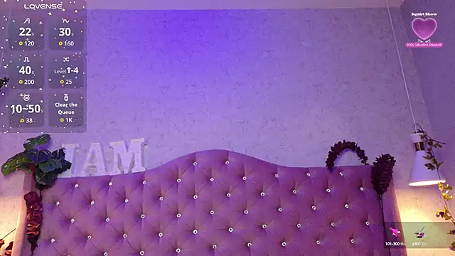 Snapshot of GabrielaLugo chatting on 9, 10, 2025 GabrielaLugo online show from 9, 10, 2025