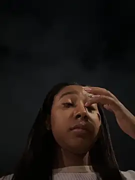 Snapshot of GabrielaLugo chatting on 2, 12, 2025 GabrielaLugo online show from 2, 12, 2025