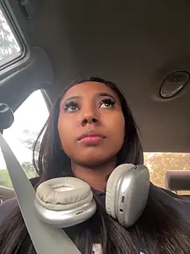 Snapshot of GabrielaLugo chatting on 14, 12, 2025 GabrielaLugo online show from 14, 12, 2025