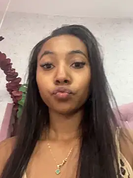 Snapshot of GabrielaLugo chatting on 17, 12, 2025 GabrielaLugo online show from 17, 12, 2025