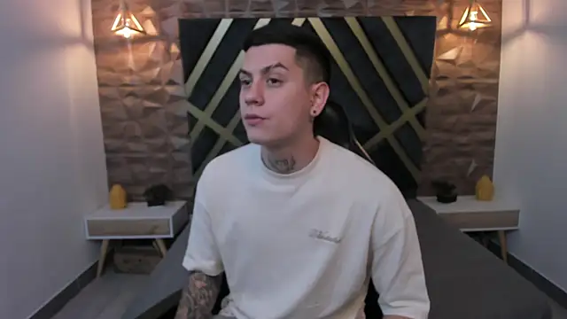 Yeiko Romero  online show from 4, 2, 2025