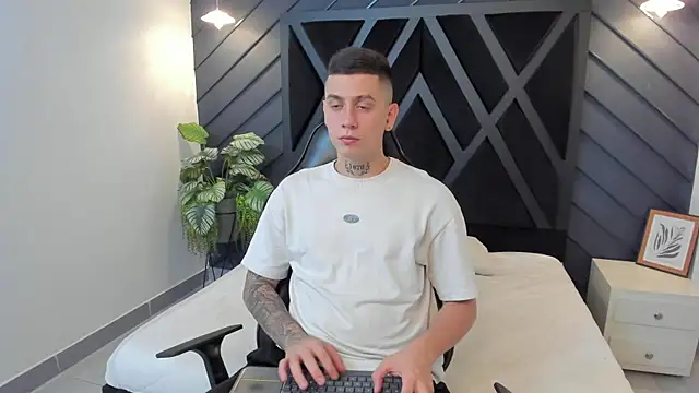 Yeiko Romero  online show from 15, 2, 2025