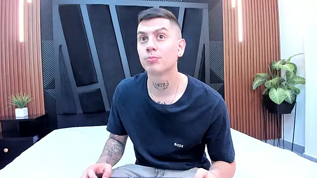 Yeiko Romero  online show from 8, 3, 2025