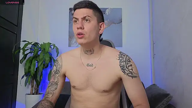 Snapshot of Yeiko_Romero_ chatting on 12, 3, 2026 Yeiko Romero online show from 12, 3, 2026