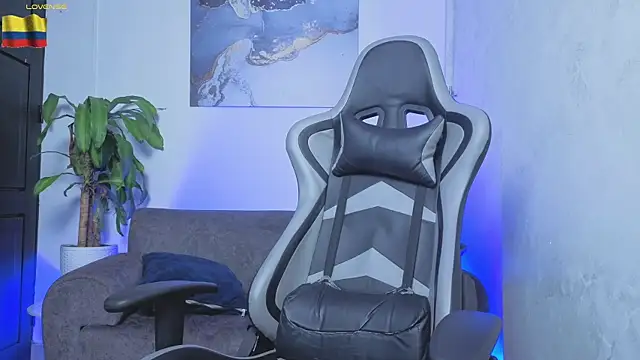 Snapshot of Yeiko_Romero_ chatting on 10, 4, 2026 Yeiko Romero online show from 10, 4, 2026